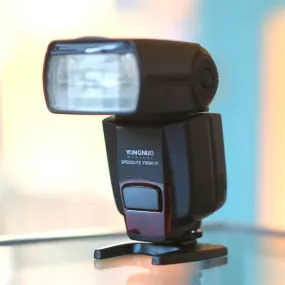 Yongnuo YN560 IV with wireless radio controller